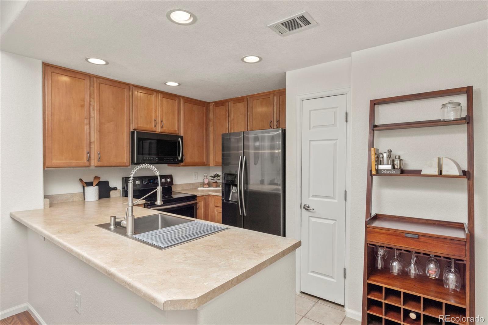 MLS Image #11 for 16126 e geddes drive,aurora, Colorado