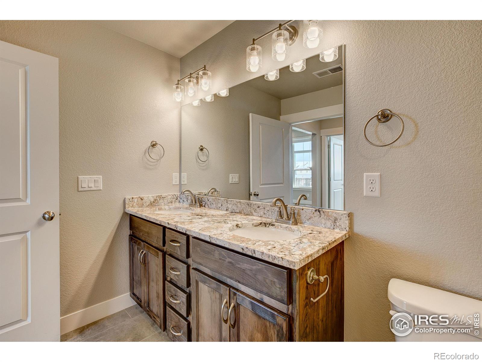 MLS Image #14 for 265  high point drive,longmont, Colorado