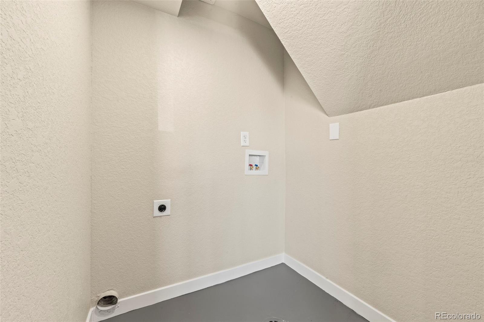 MLS Image #13 for 2220 e 83rd place,denver, Colorado