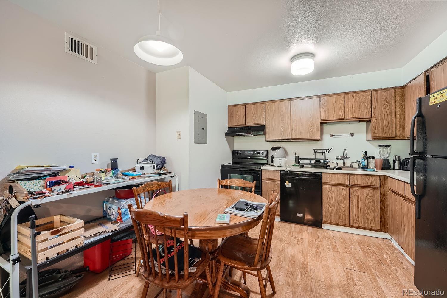 MLS Image #2 for 2575 s syracuse way,denver, Colorado