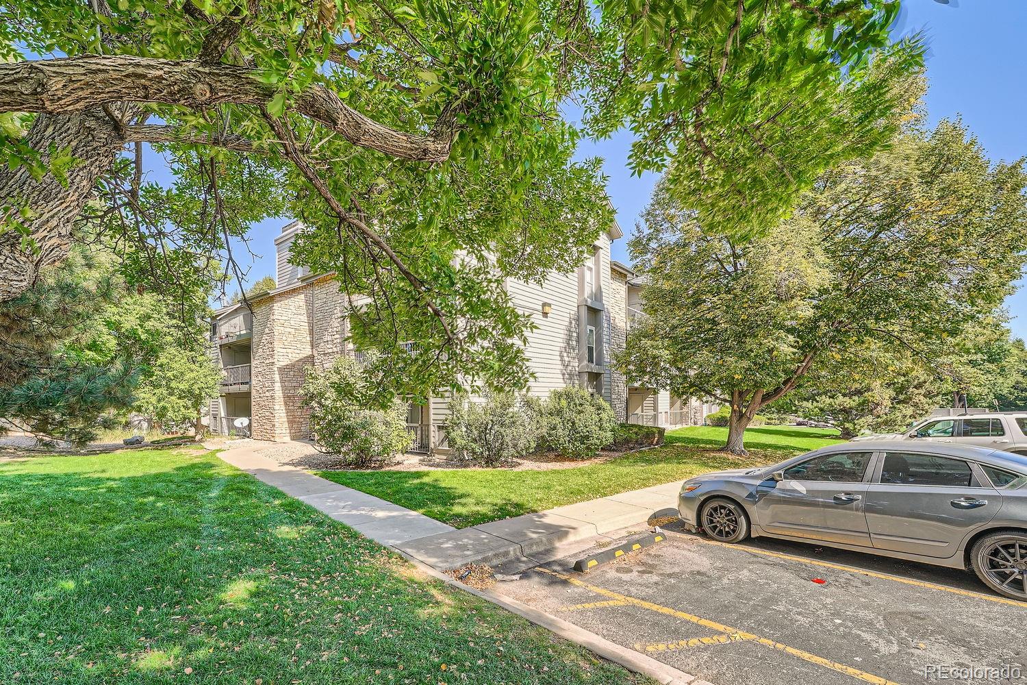 MLS Image #9 for 2575 s syracuse way,denver, Colorado