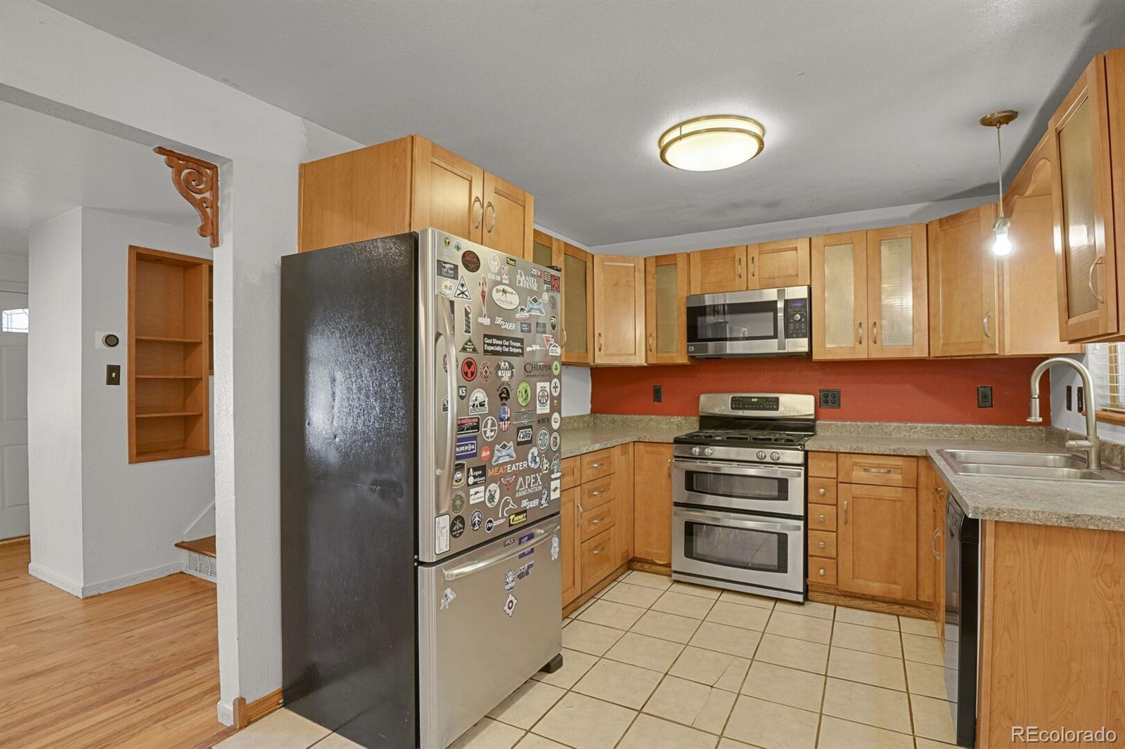 MLS Image #11 for 14066 e 27th avenue,aurora, Colorado