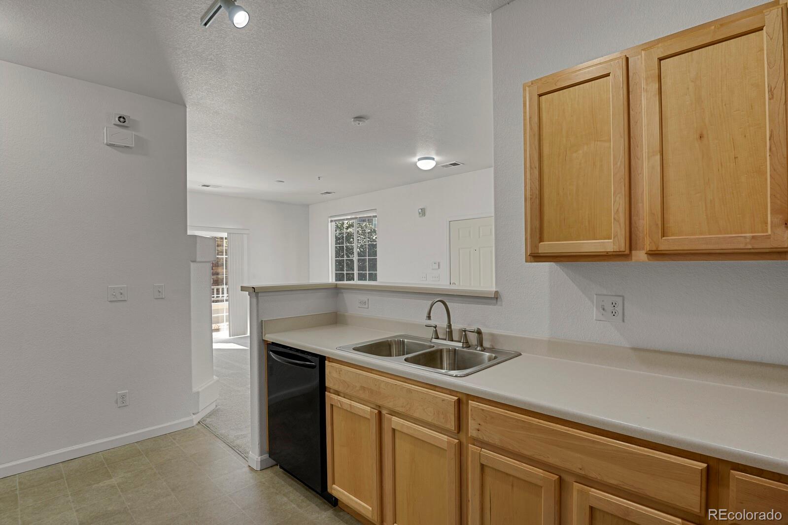 MLS Image #17 for 5255  memphis street,denver, Colorado