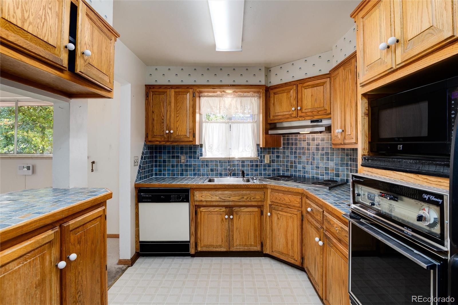 MLS Image #14 for 5904 s logan street,centennial, Colorado