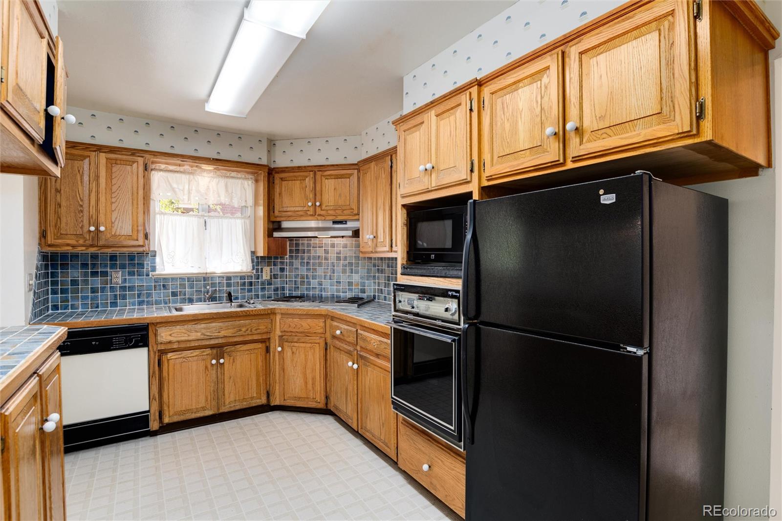 MLS Image #15 for 5904 s logan street,centennial, Colorado