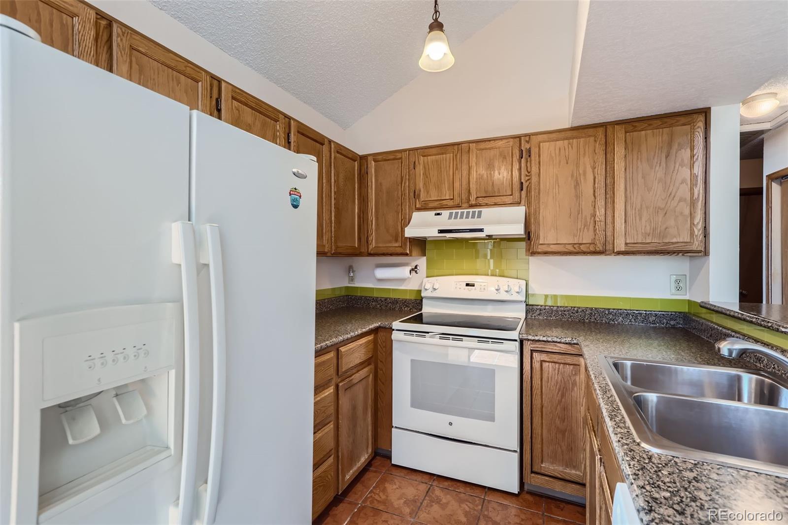 MLS Image #7 for 975 s miller street,lakewood, Colorado