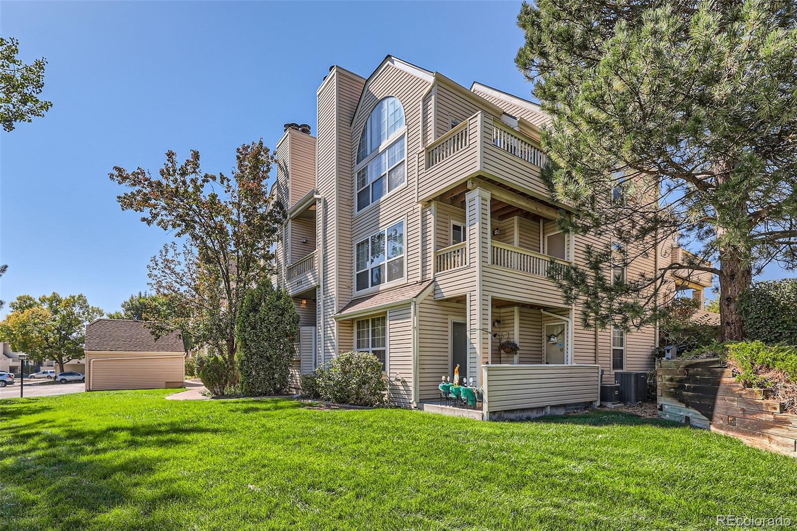 MLS Image #9 for 975 s miller street,lakewood, Colorado