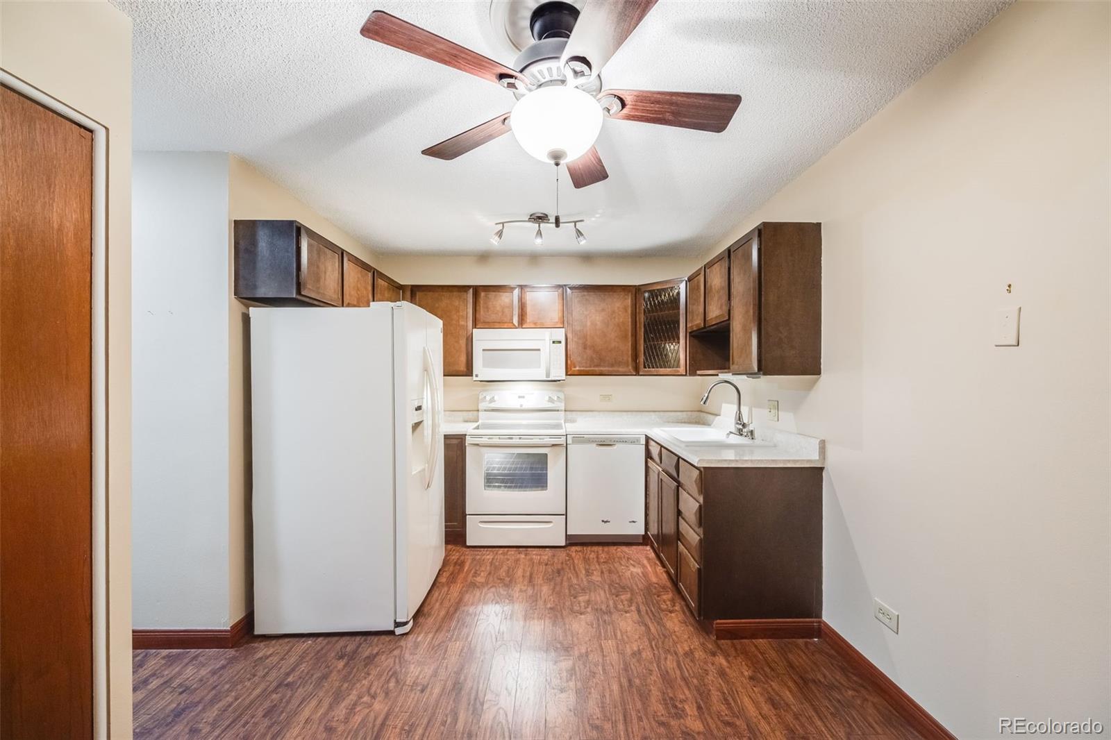 MLS Image #12 for 350 s clinton street,denver, Colorado