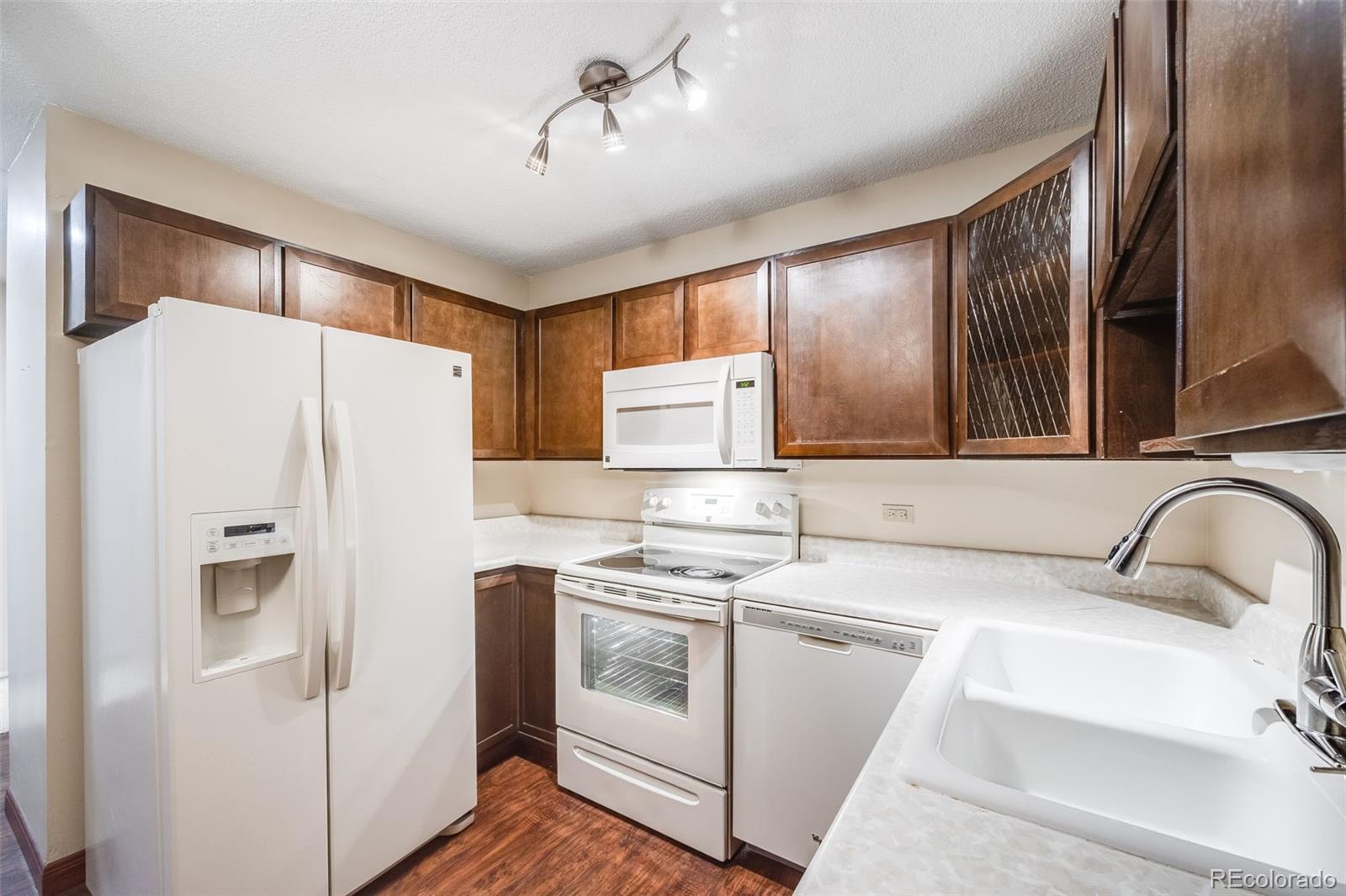 MLS Image #13 for 350 s clinton street,denver, Colorado