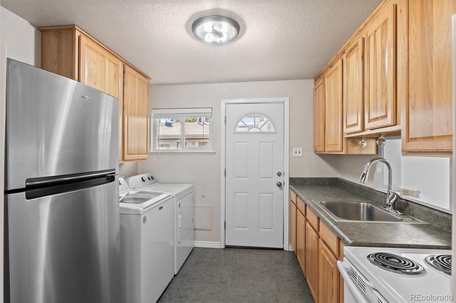 MLS Image #16 for 856 s quivas street,denver, Colorado