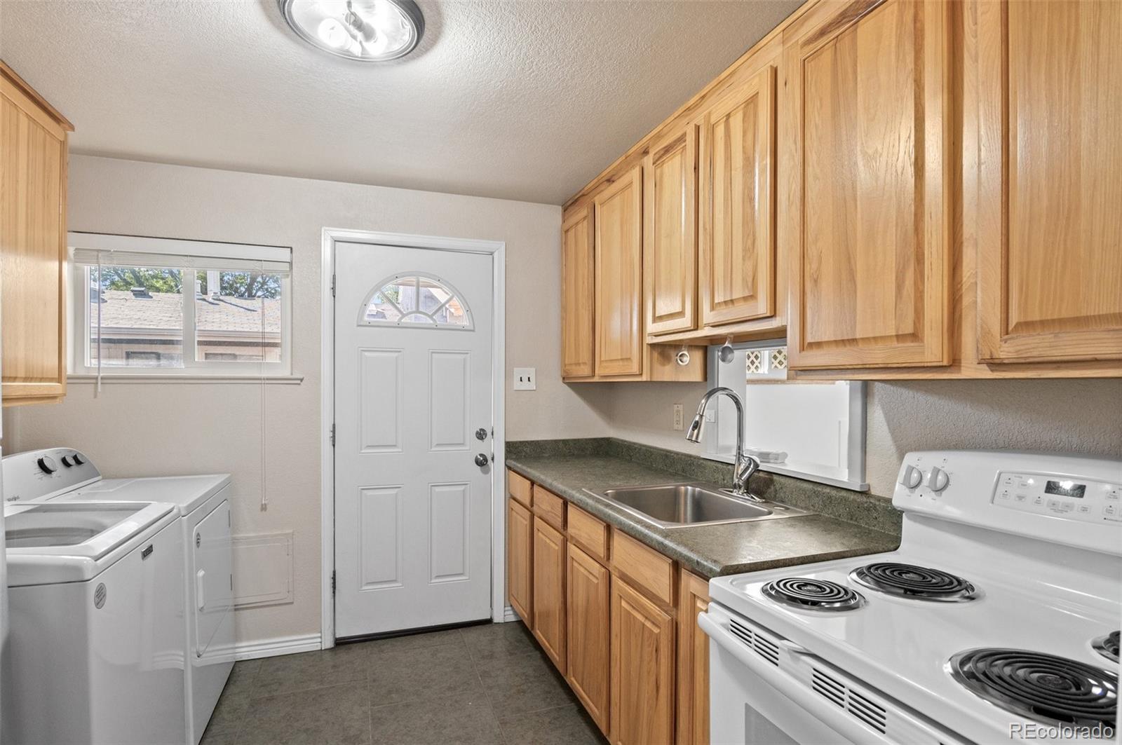 MLS Image #17 for 856 s quivas street,denver, Colorado