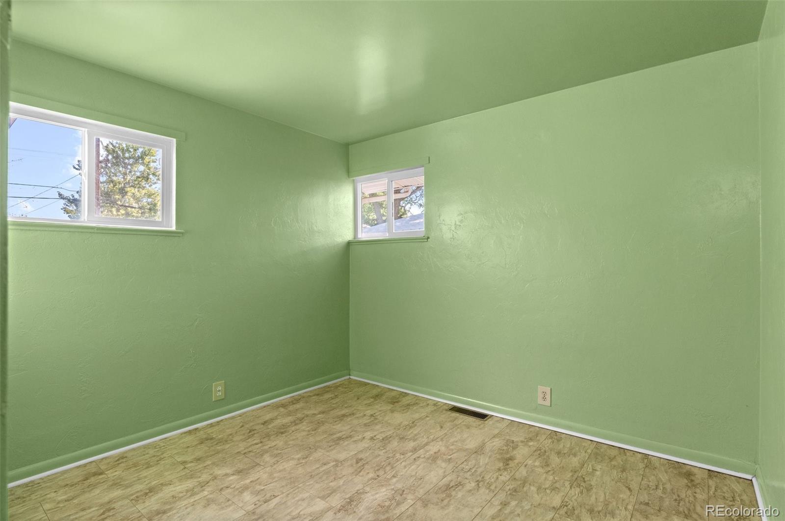 MLS Image #19 for 856 s quivas street,denver, Colorado