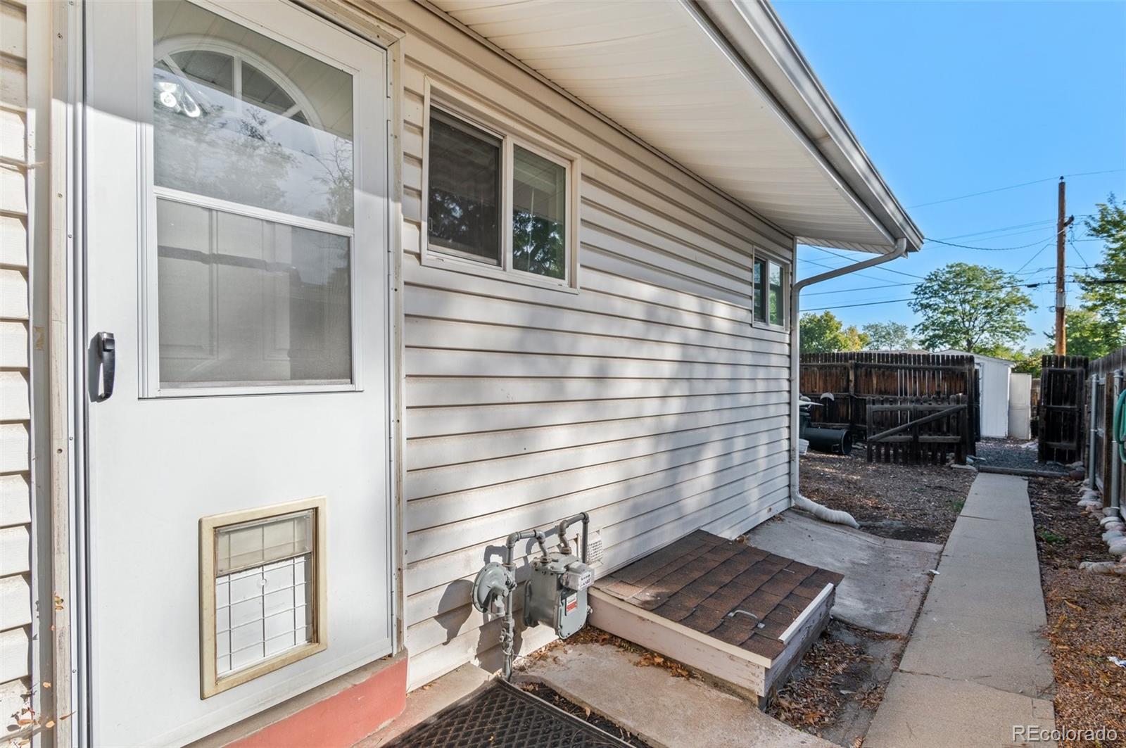 MLS Image #30 for 856 s quivas street,denver, Colorado