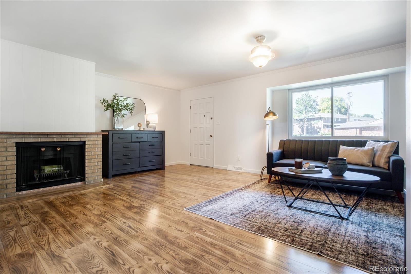 MLS Image #3 for 9177 e oxford drive,denver, Colorado