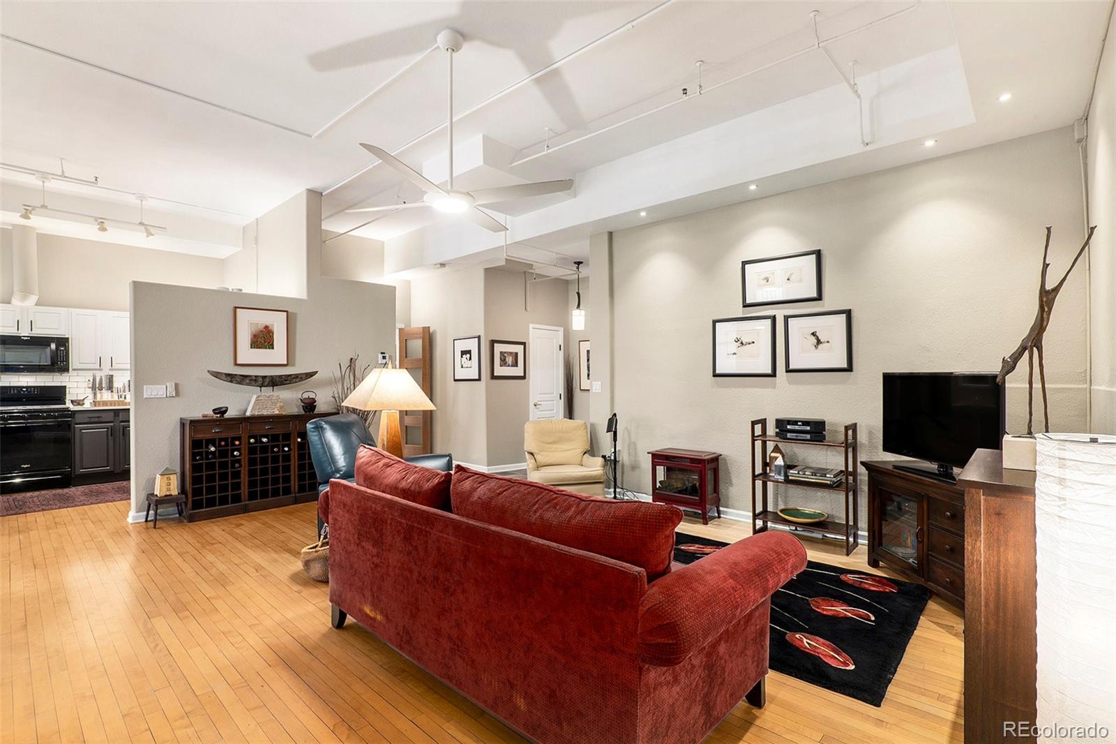 MLS Image #3 for 1140  columbine street,denver, Colorado