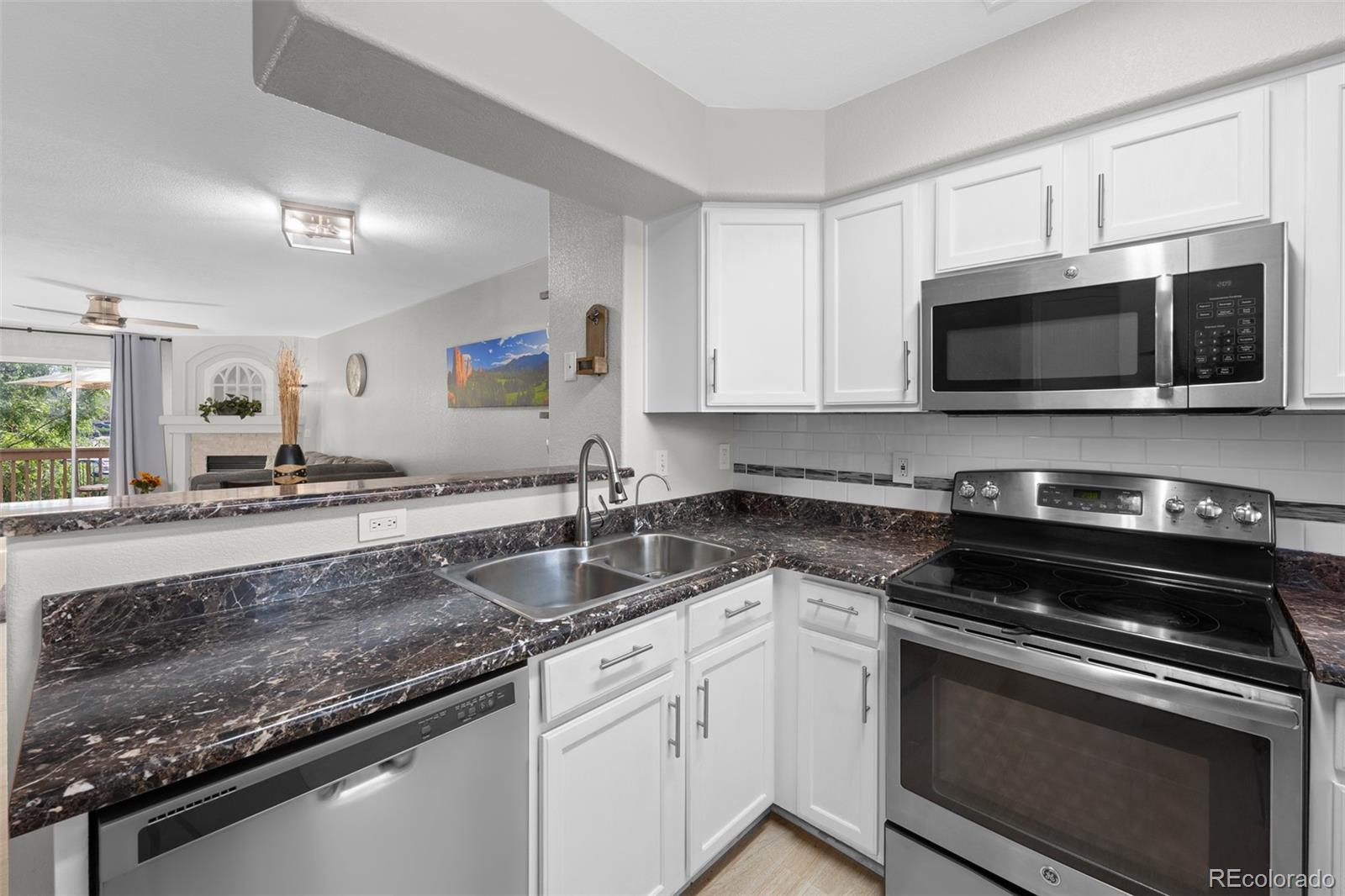 MLS Image #13 for 12036 e hoye drive ,aurora, Colorado