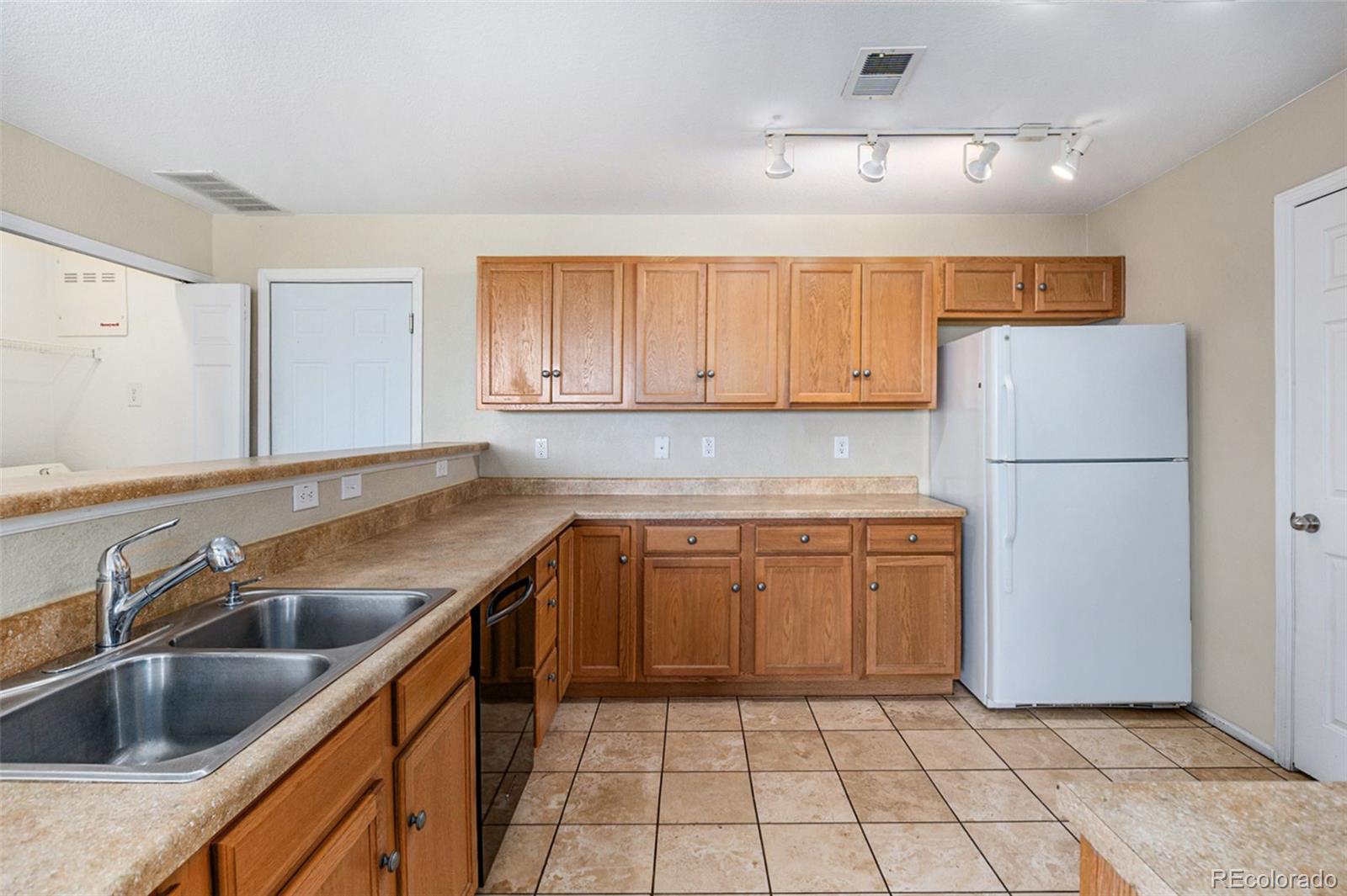 MLS Image #7 for 10425  paris street,commerce city, Colorado