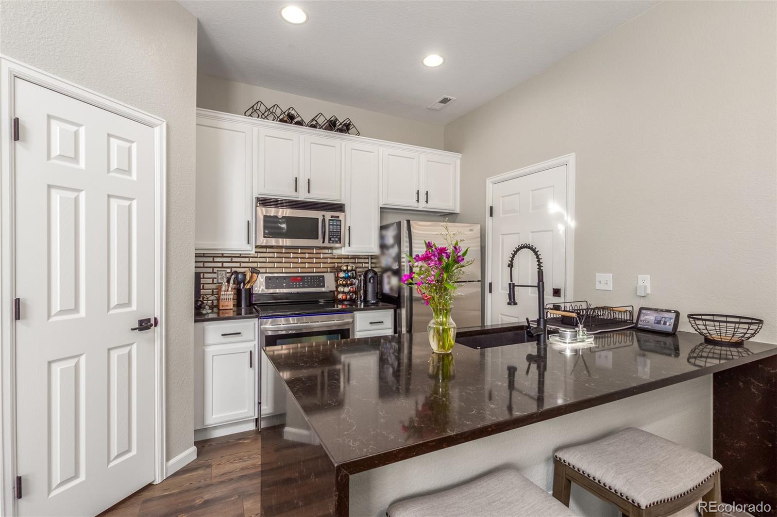 MLS Image #7 for 6703 s winnipeg circle,aurora, Colorado