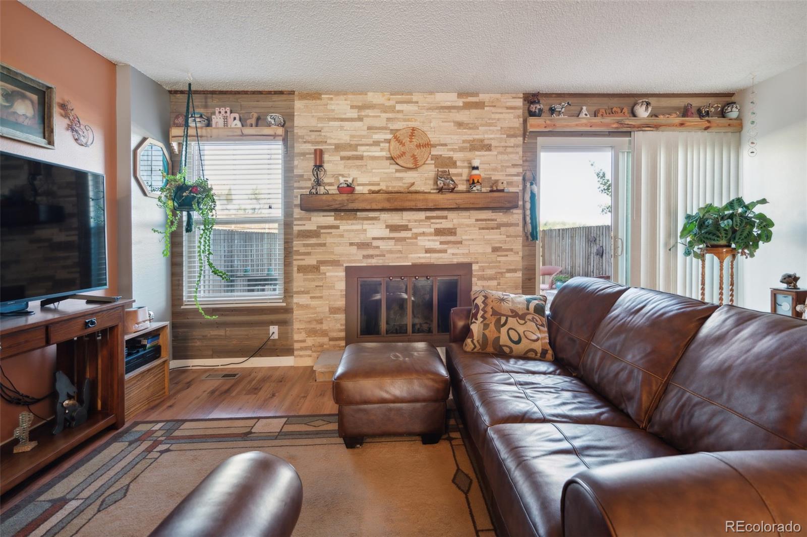 MLS Image #5 for 456 w rockrimmon boulevard,colorado springs, Colorado