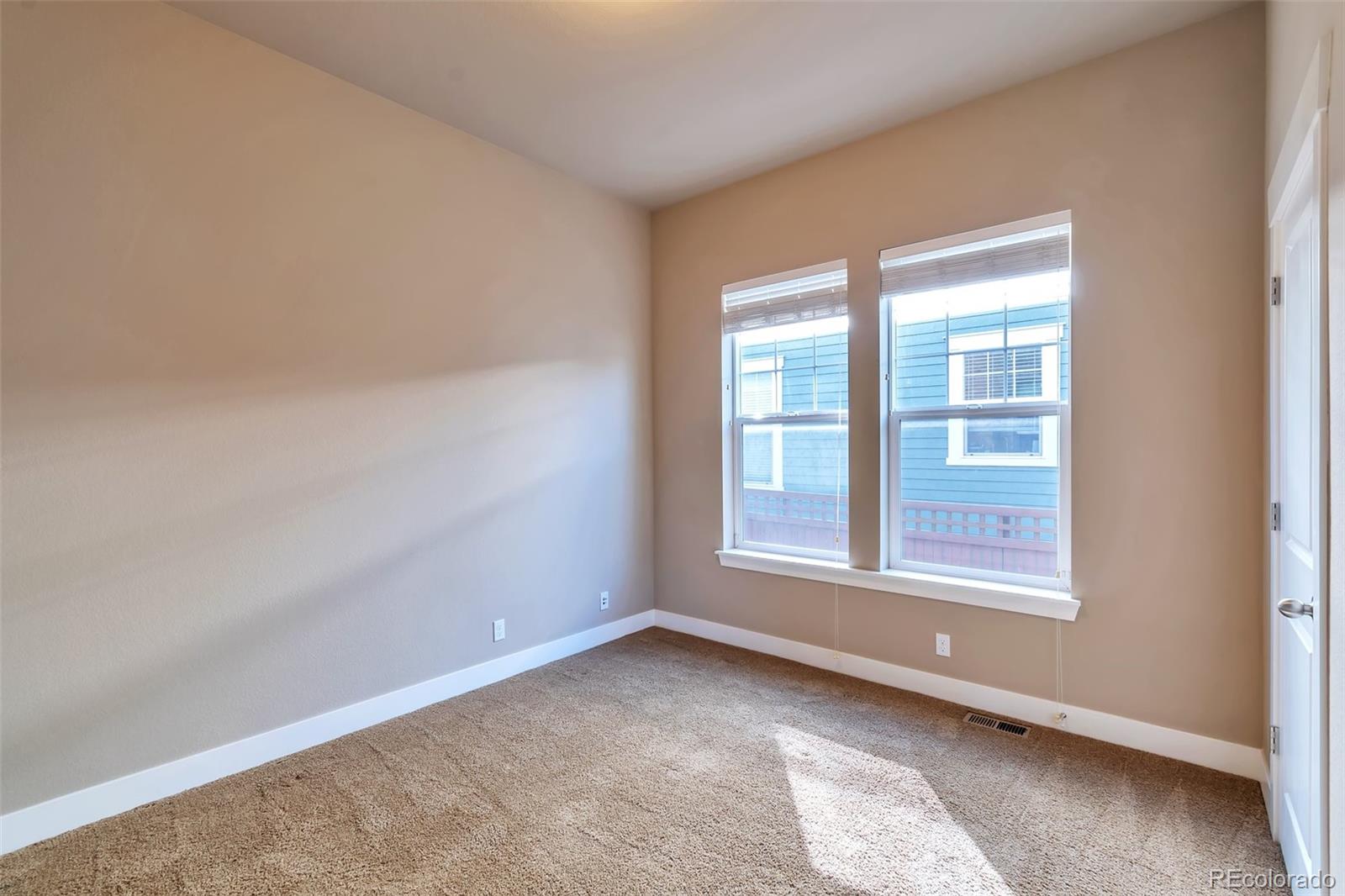 MLS Image #11 for 8537 e 35th avenue,denver, Colorado