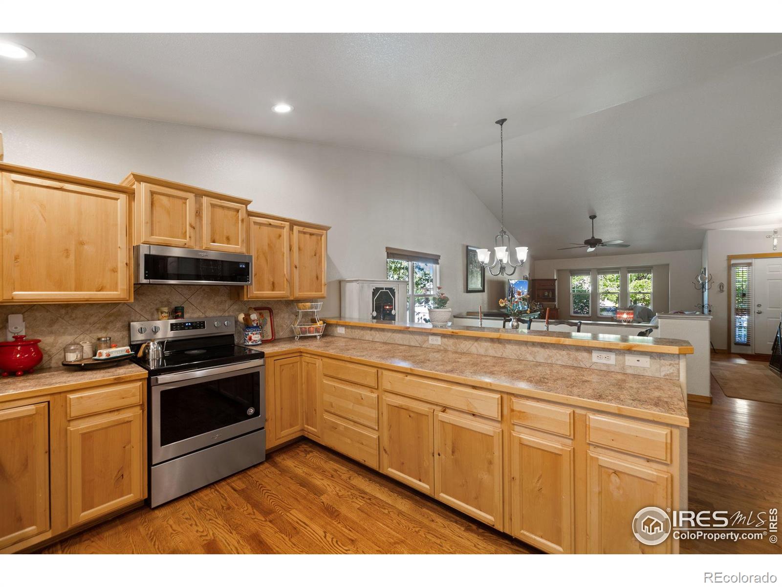 MLS Image #6 for 1035  canal drive,windsor, Colorado