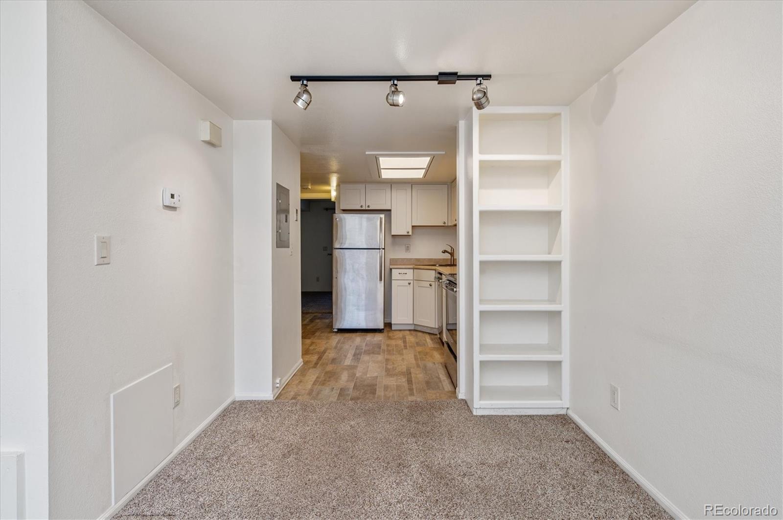 MLS Image #5 for 1885 s quebec way,denver, Colorado