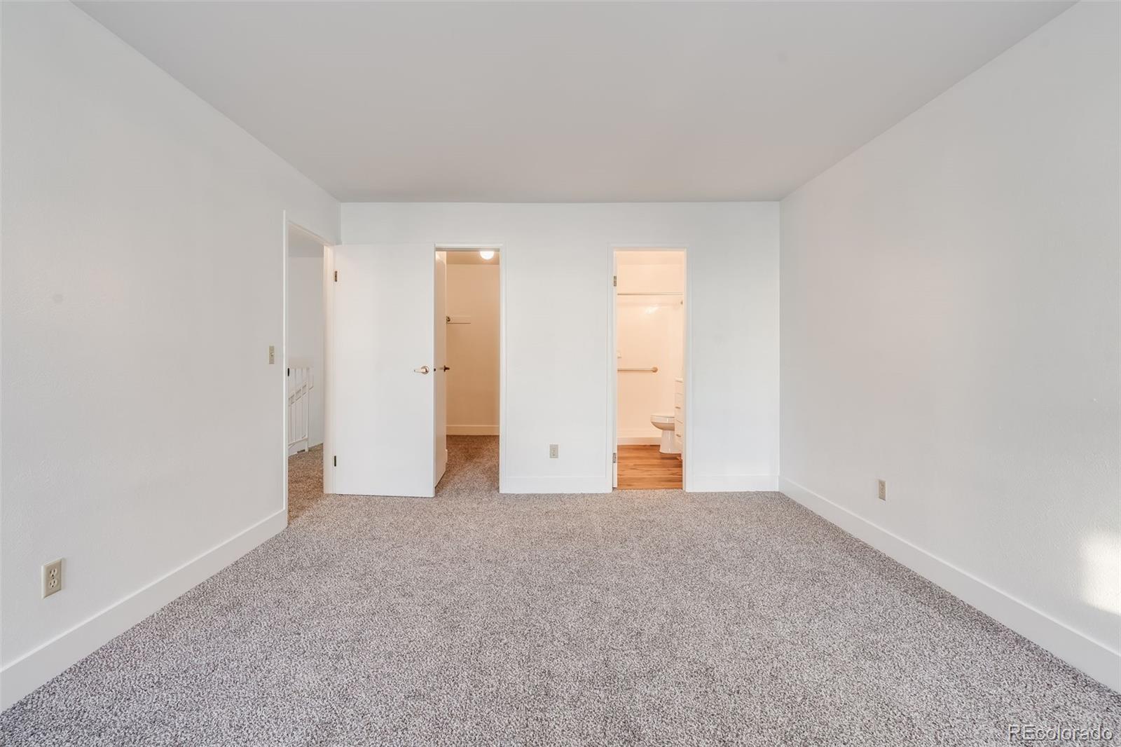 MLS Image #18 for 1050 s monaco parkway,denver, Colorado