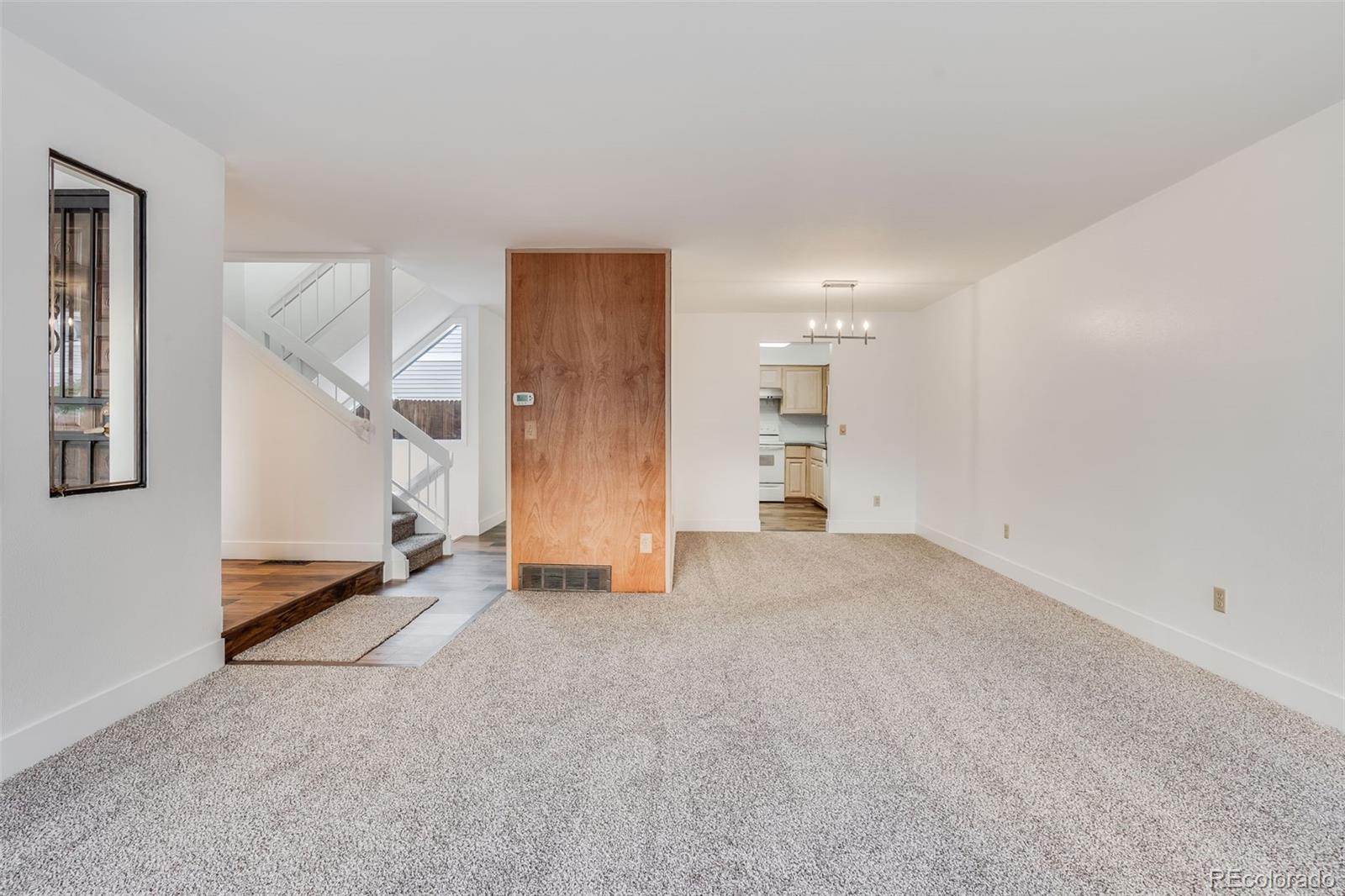 MLS Image #7 for 1050 s monaco parkway,denver, Colorado