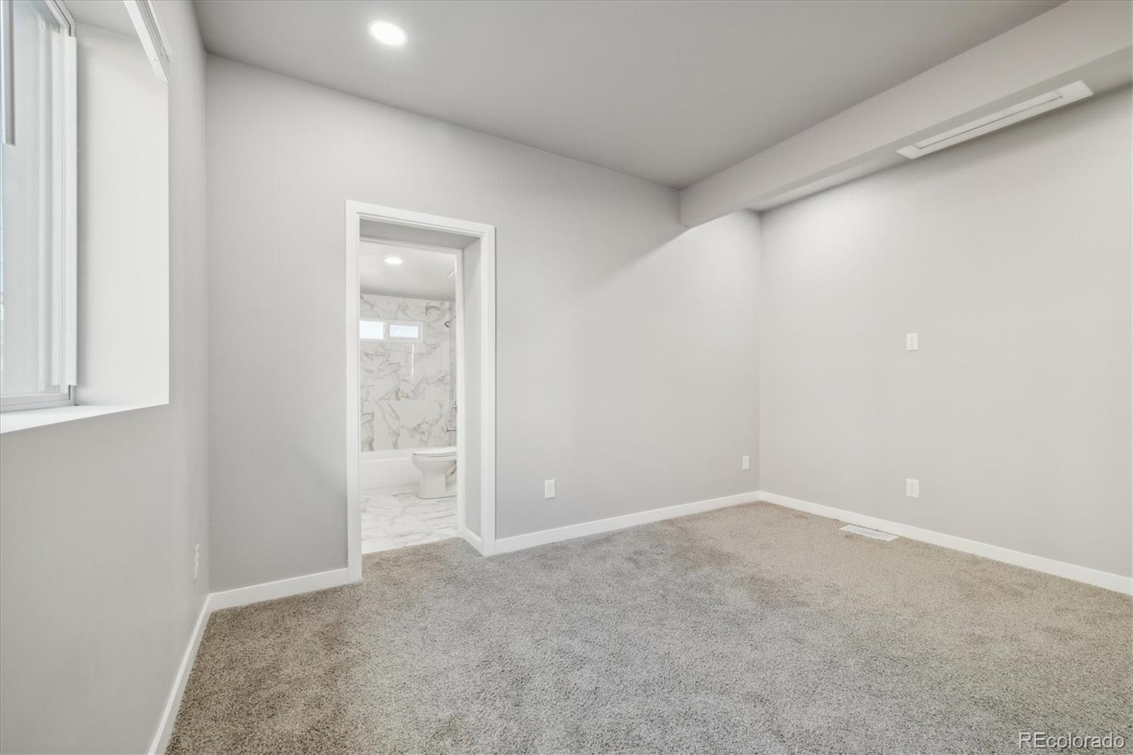 MLS Image #15 for 4720  grant street,denver, Colorado