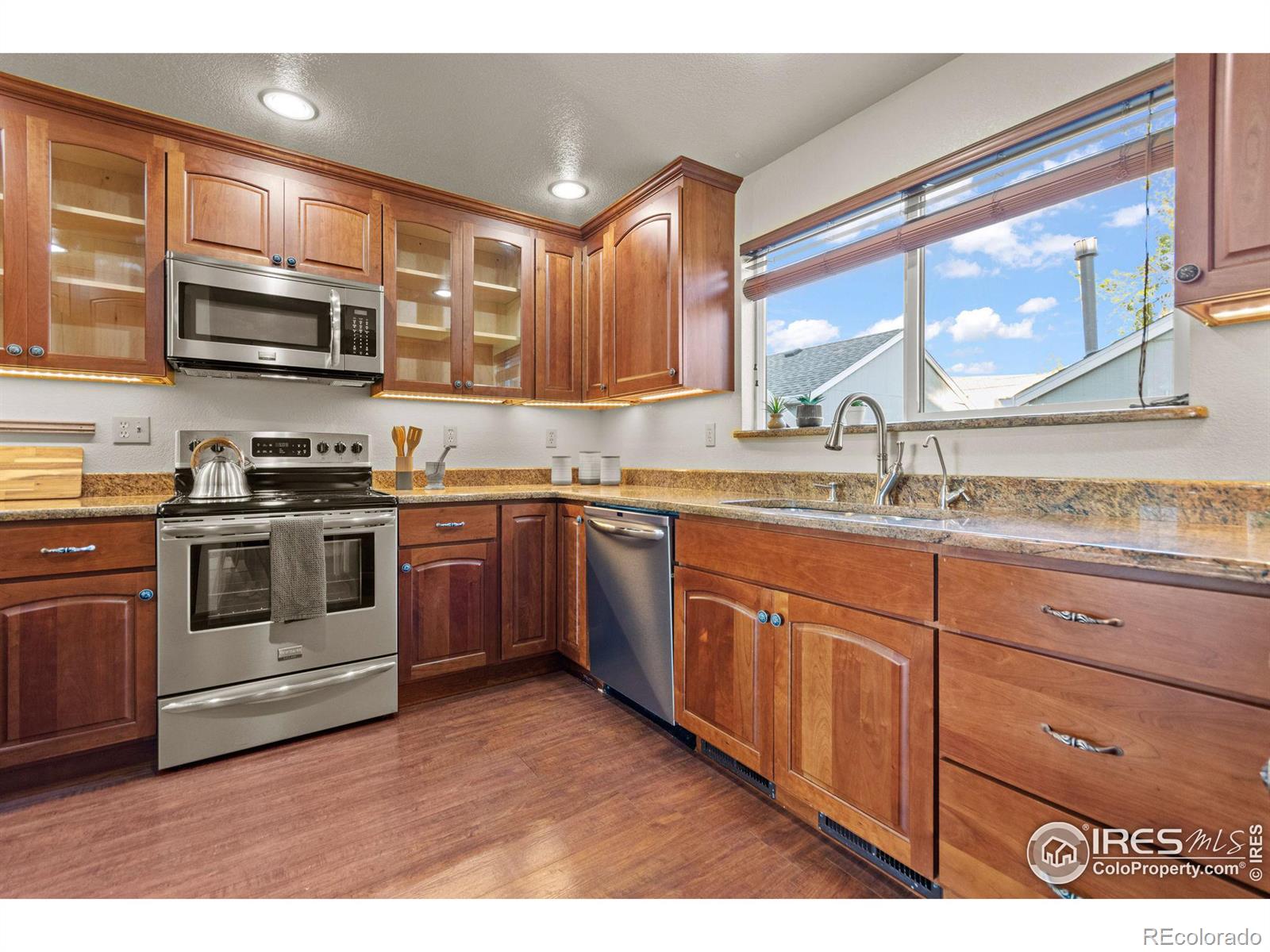 MLS Image #3 for 940  reynolds farm lane,longmont, Colorado