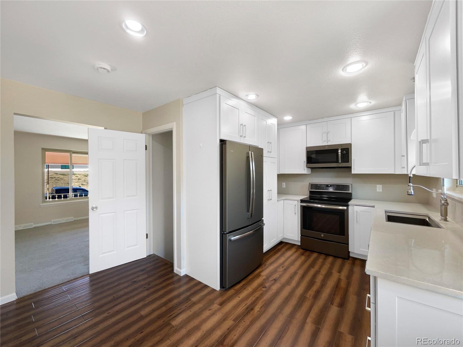 MLS Image #11 for 540 e 83rd drive,denver, Colorado