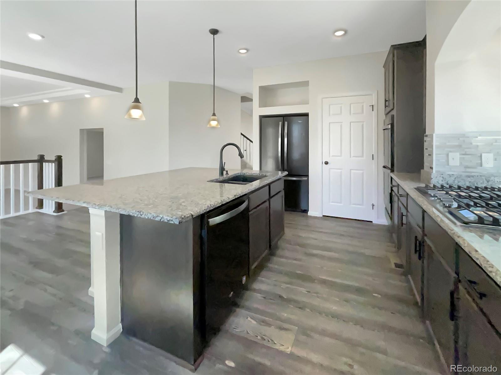 MLS Image #12 for 20752 e 50th place,denver, Colorado