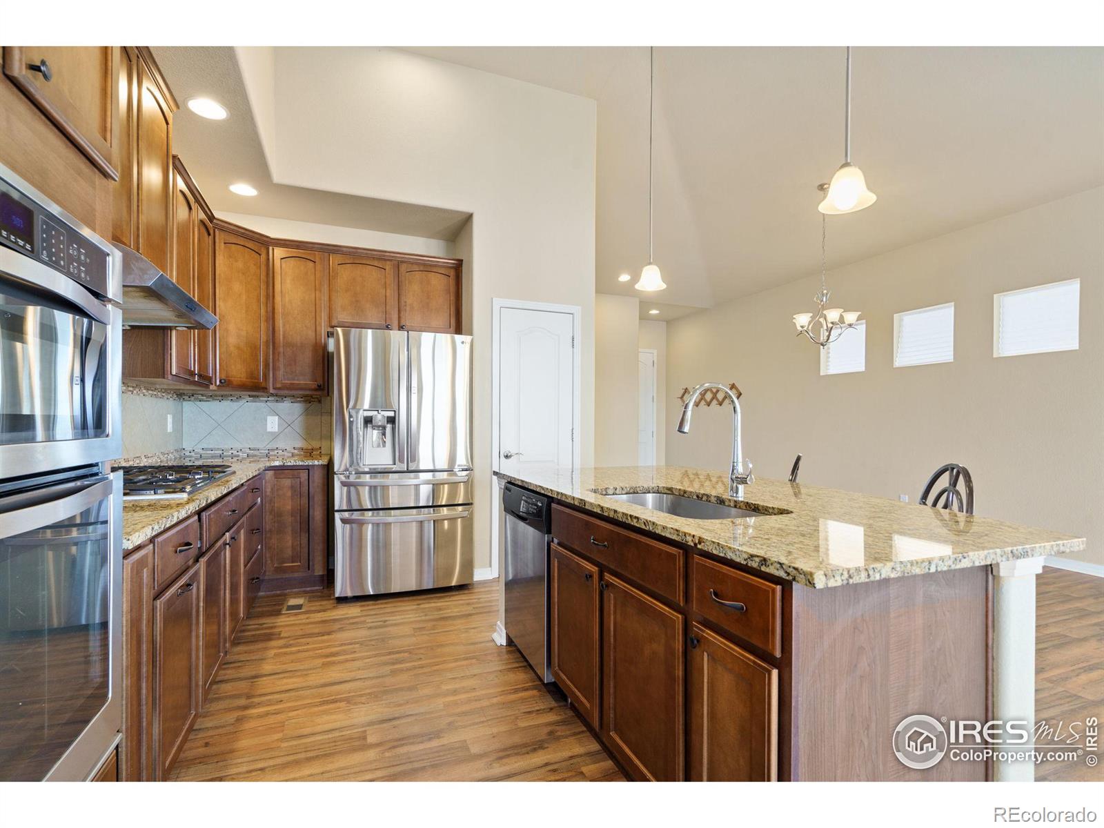 MLS Image #14 for 602  split rock drive,loveland, Colorado