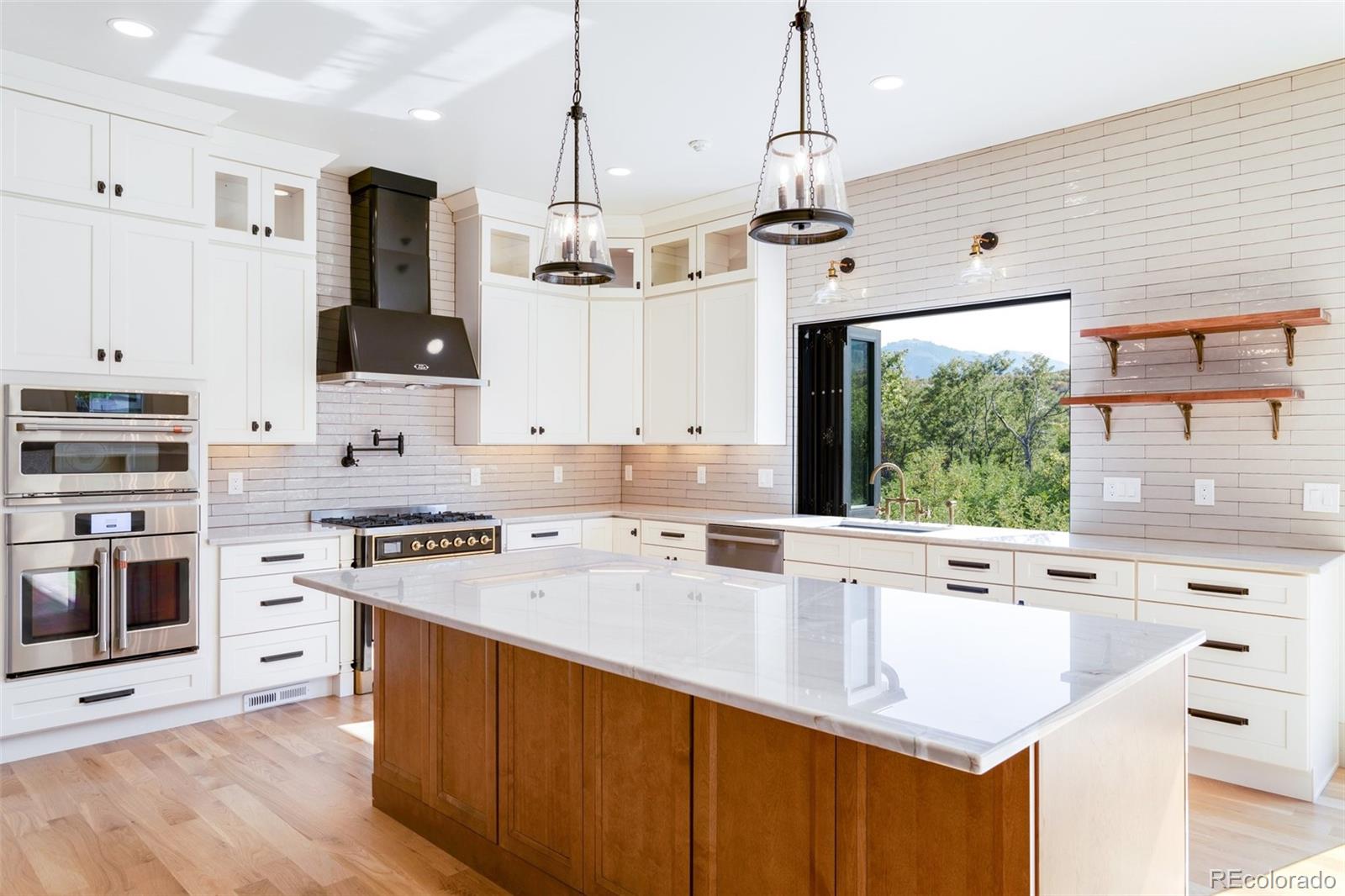 MLS Image #7 for 351  bergamo way,colorado springs, Colorado