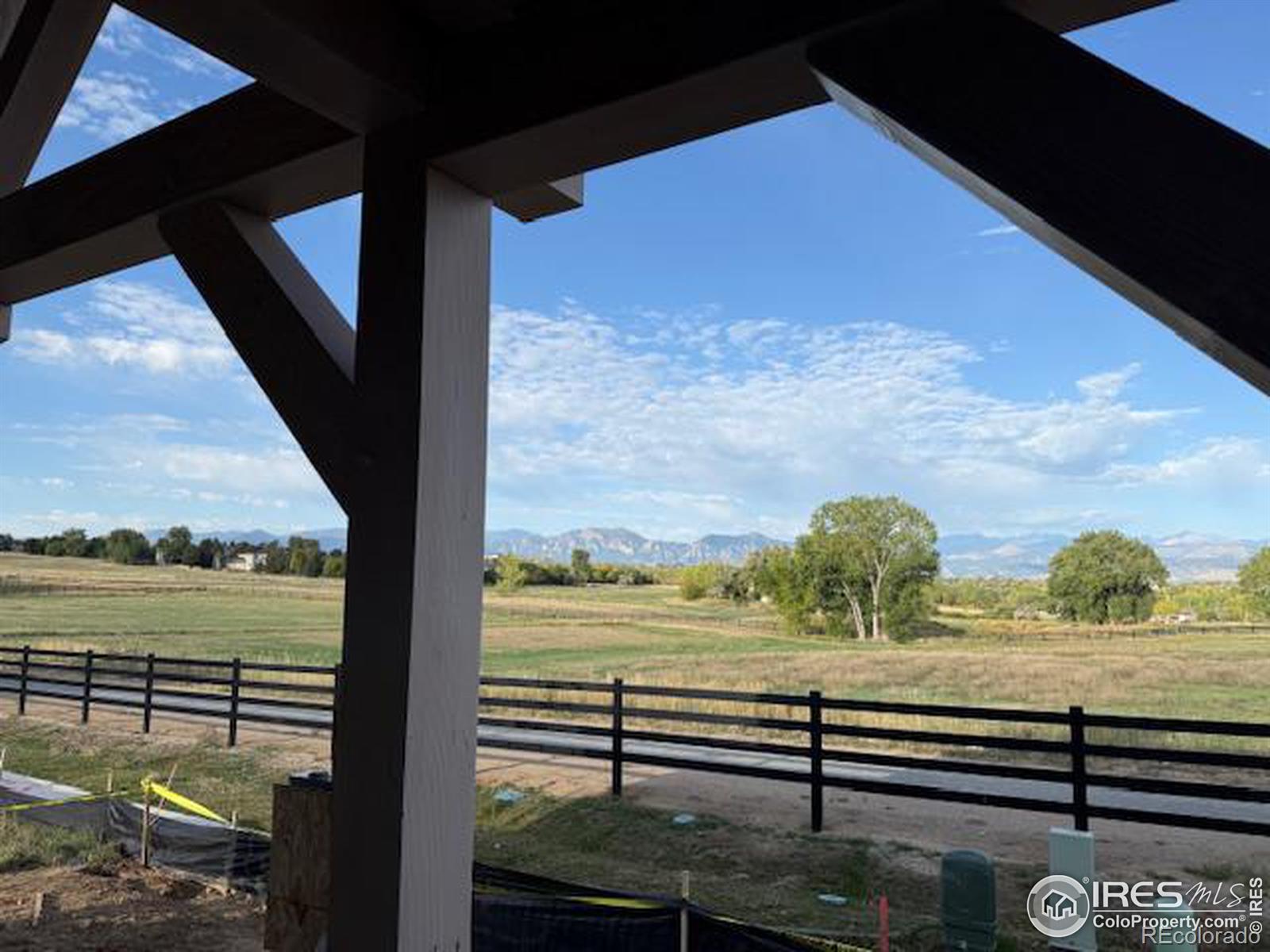 MLS Image #5 for 917  latigo loop,lafayette, Colorado