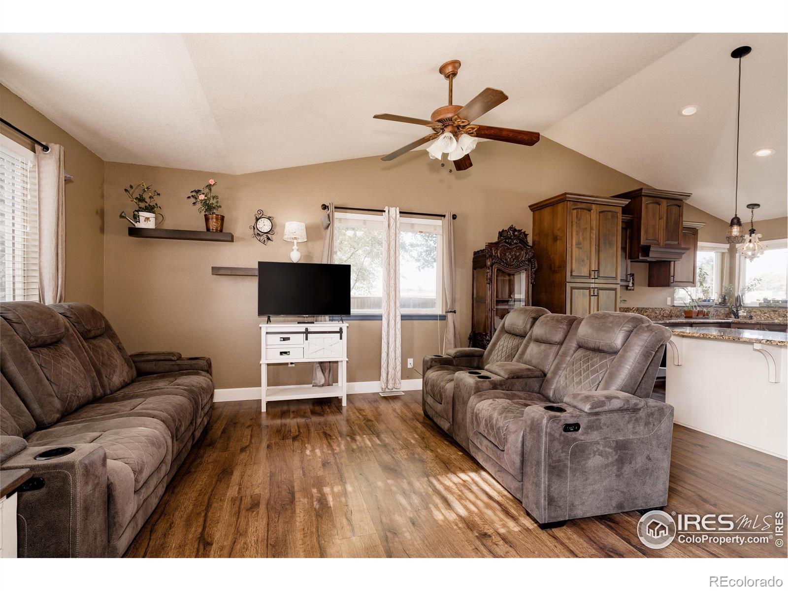 MLS Image #6 for 945 e 4th st rd,eaton, Colorado