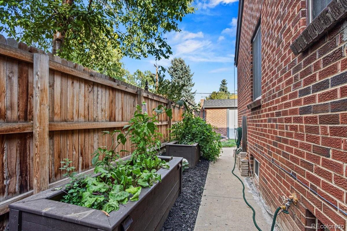 MLS Image #23 for 1424  locust street,denver, Colorado