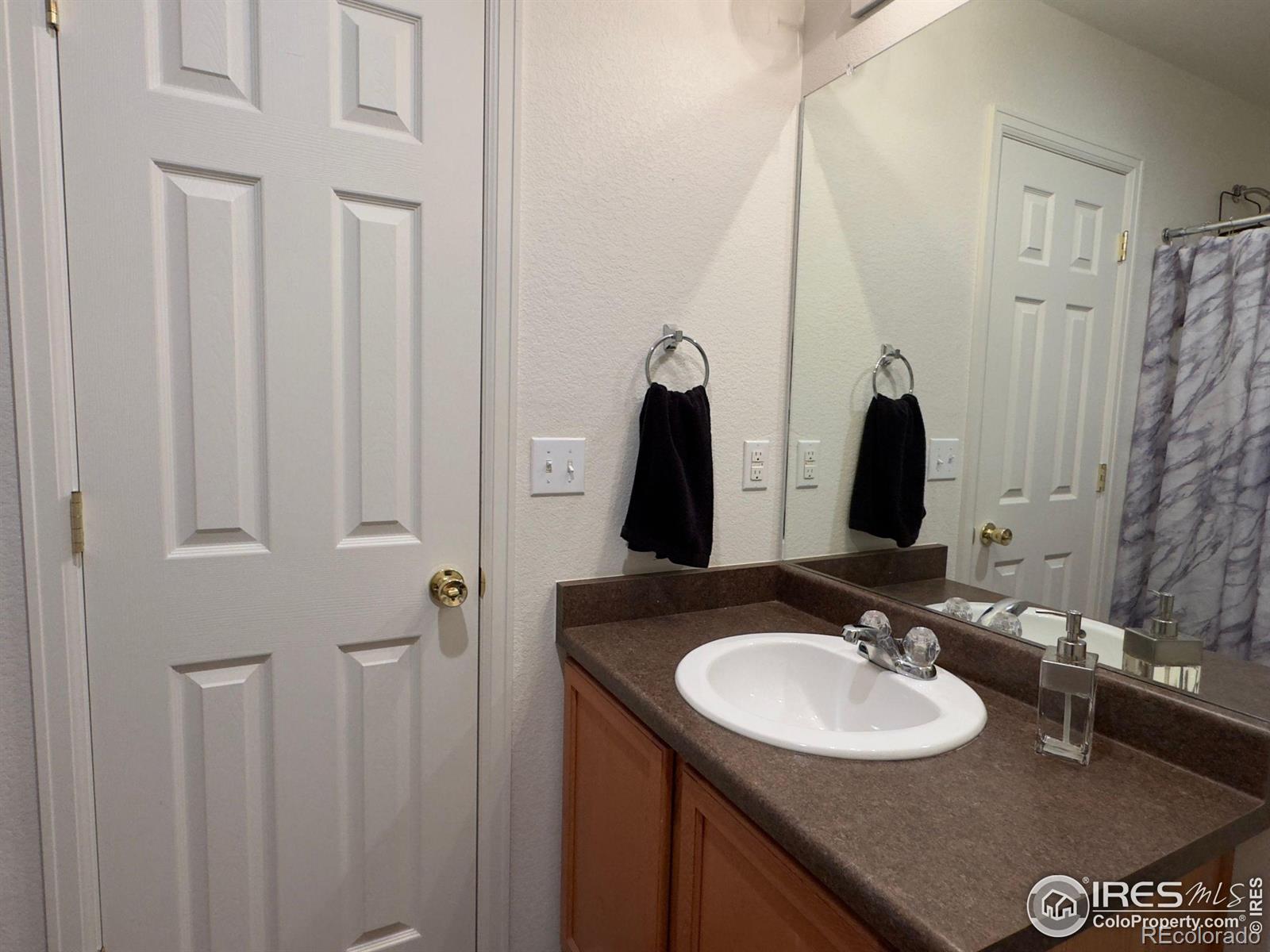 MLS Image #16 for 20768  randolph place,denver, Colorado