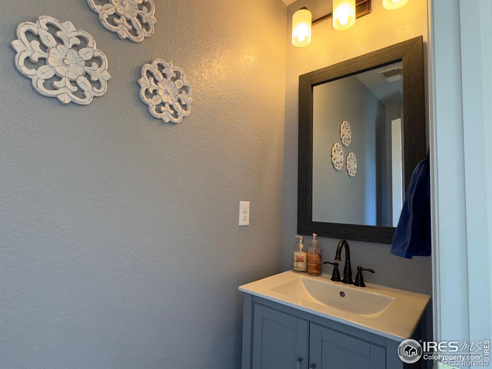 MLS Image #8 for 20768  randolph place,denver, Colorado