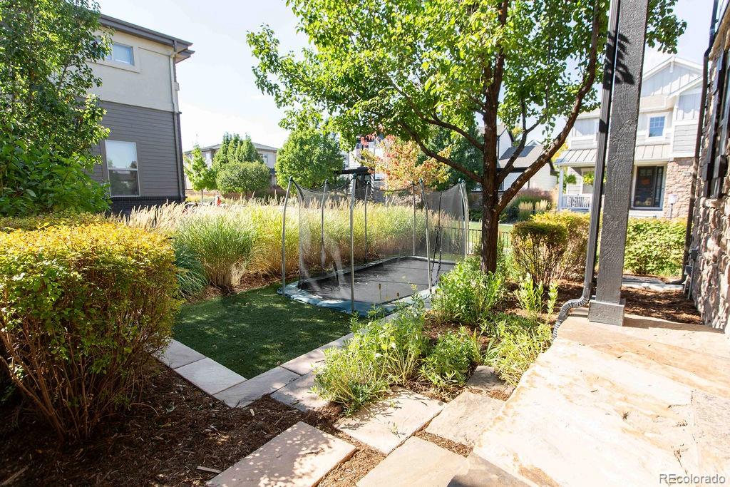 MLS Image #29 for 8052 e 33rd avenue,denver, Colorado