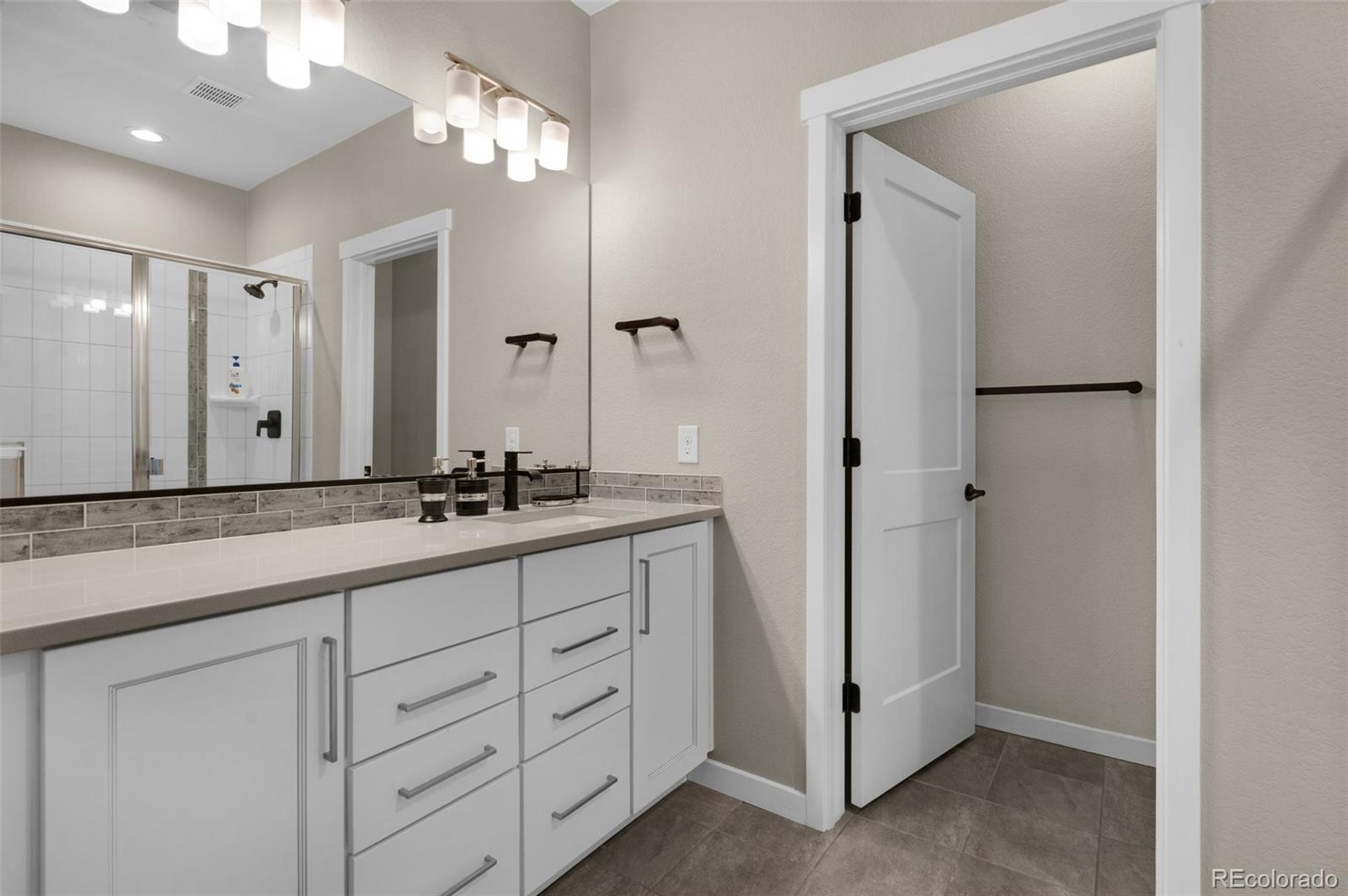 MLS Image #39 for 1992  walnut creek court,colorado springs, Colorado