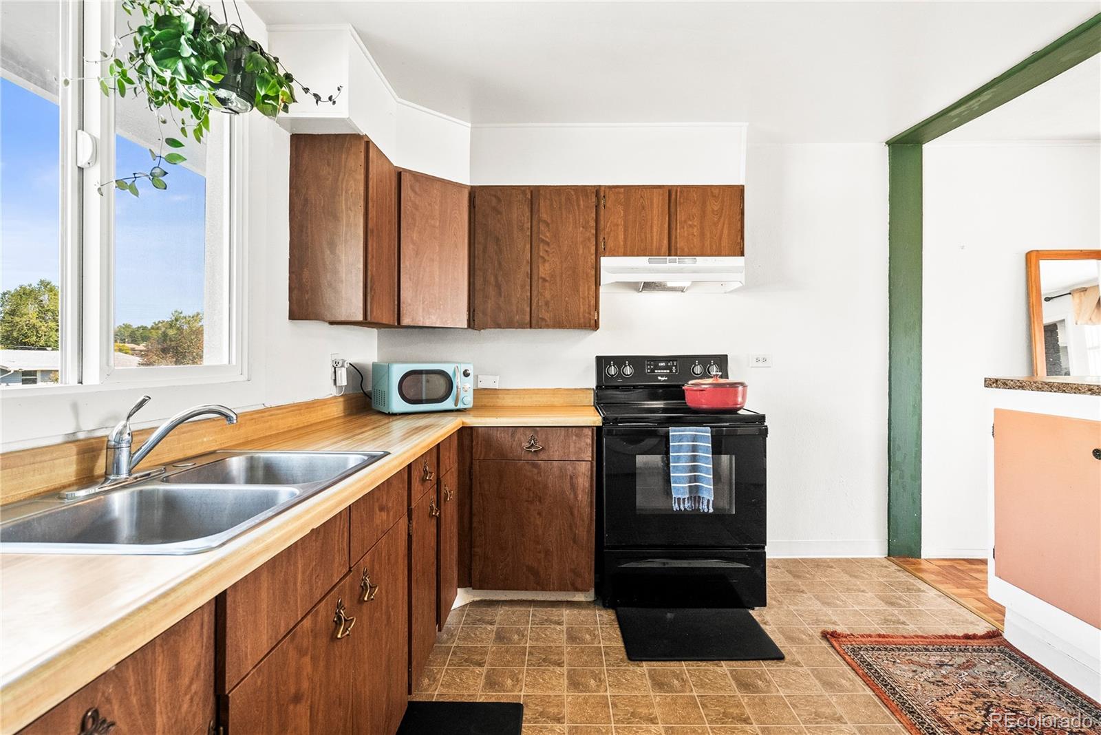 MLS Image #7 for 740  cragmore street,denver, Colorado