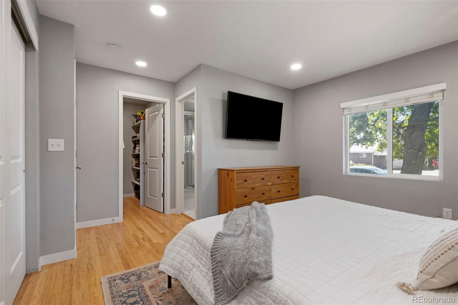 MLS Image #13 for 2860 s hudson street,denver, Colorado