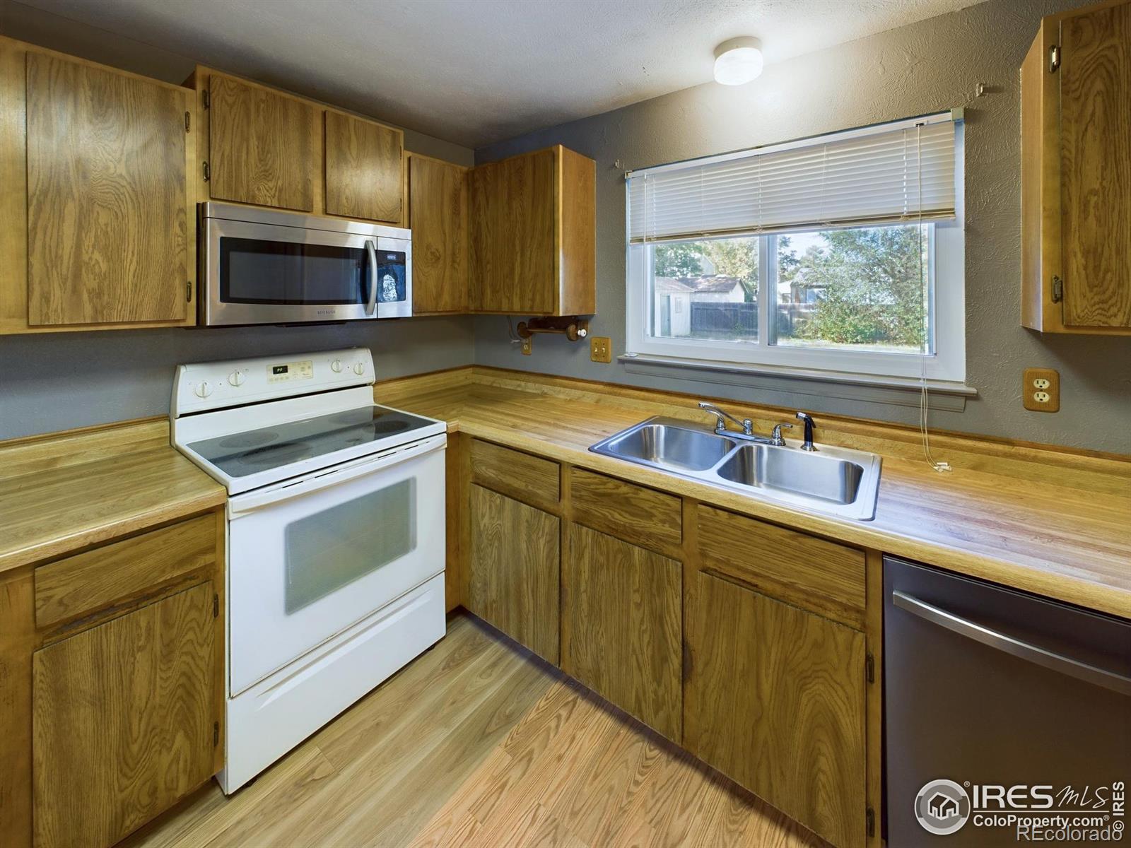 MLS Image #38 for 2433  sunset drive,longmont, Colorado