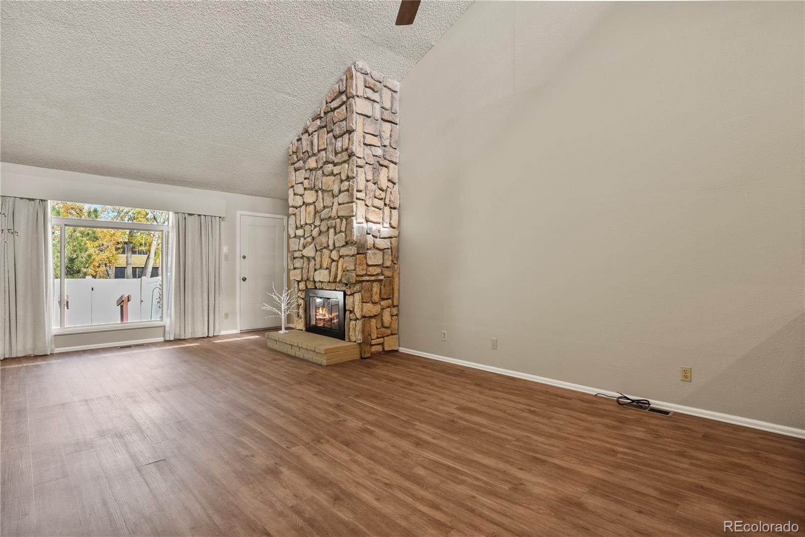 MLS Image #4 for 7127 s vine circle,centennial, Colorado