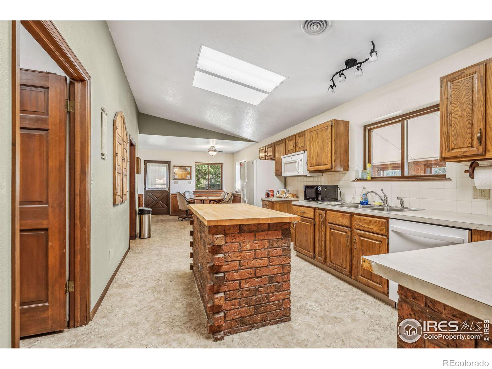 MLS Image #13 for 8845  rogers road,longmont, Colorado