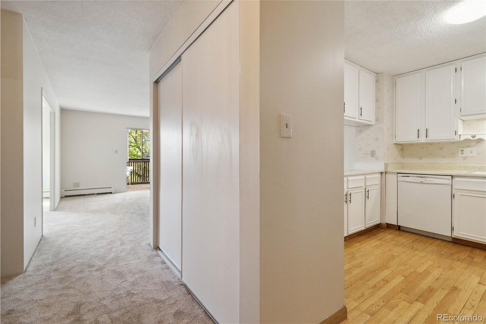 MLS Image #11 for 3460 s poplar street 307,denver, Colorado