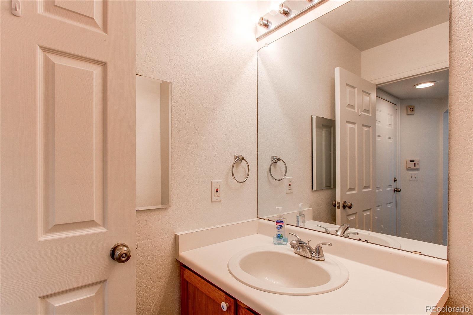 MLS Image #2 for 1381 s cathay court 105,aurora, Colorado