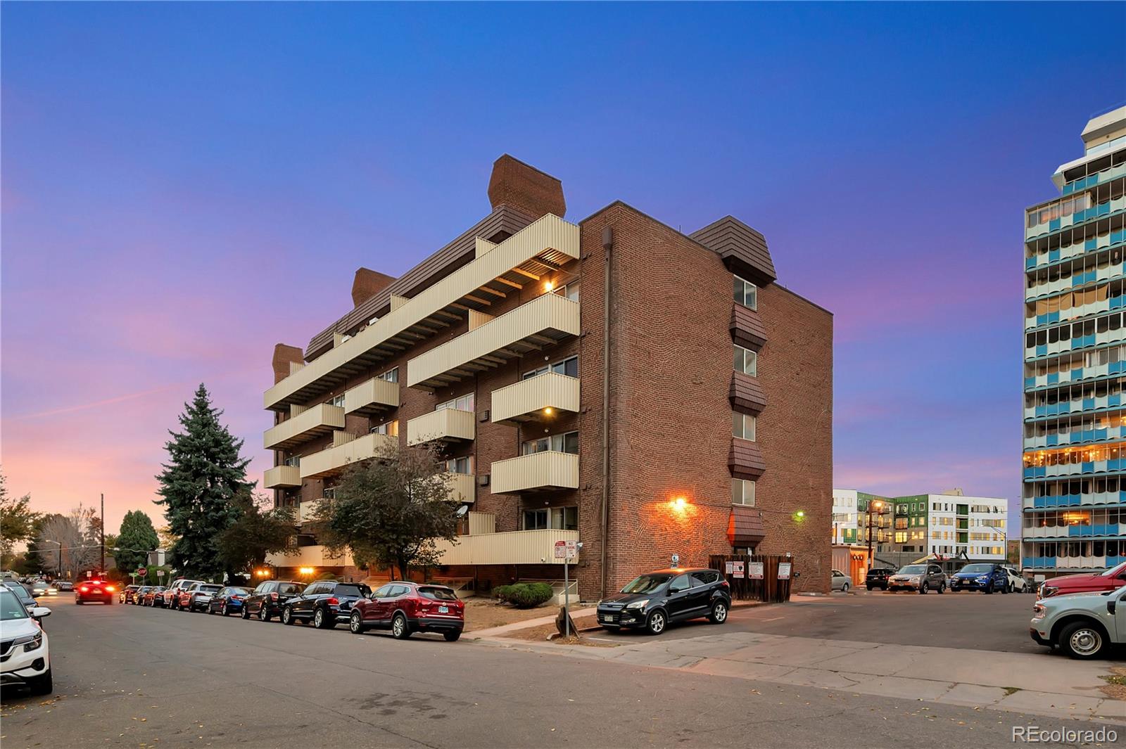 MLS Image #16 for 4110  hale parkway,denver, Colorado