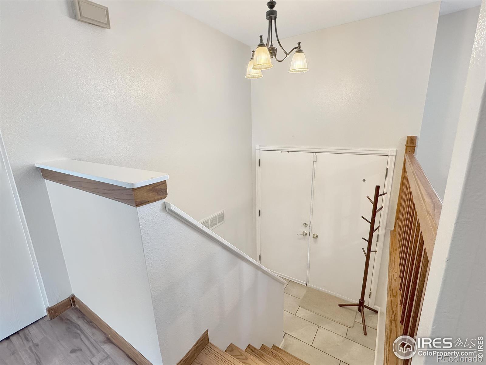 MLS Image #5 for 468  centennial circle,sterling, Colorado